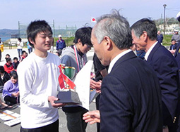石川県知事杯（レーザー4.7）受賞の加藤卓さん